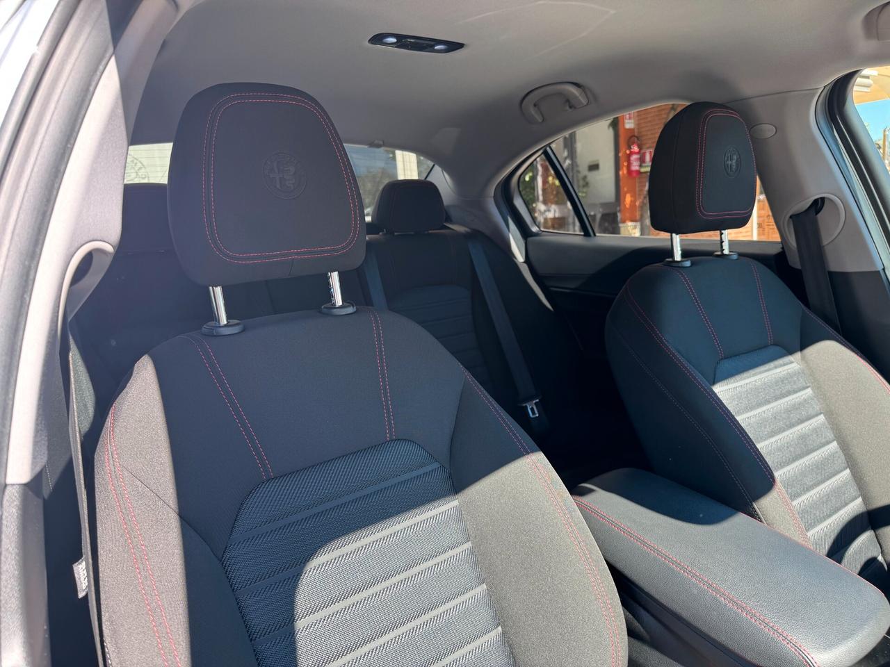 Alfa Romeo Giulia 2.2 Turbodiesel 160 CV AT8 Rosso Edizione