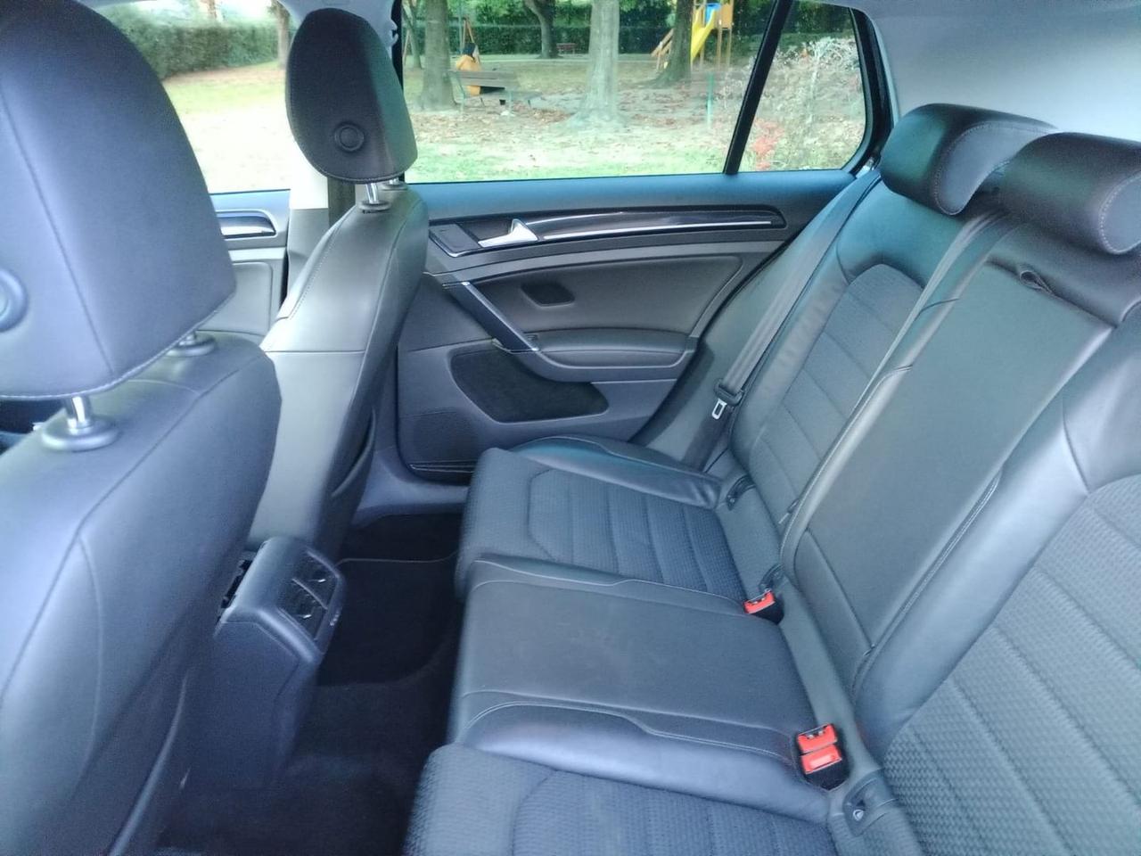 Volkswagen Golf Highline 2.0 TDI BlueMotion  #7353
