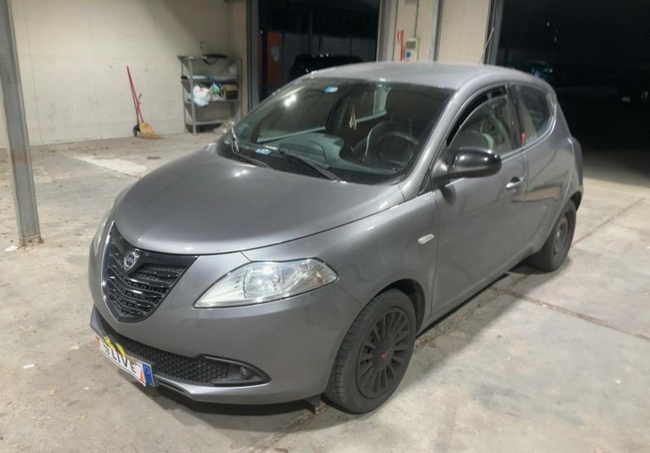 Lancia Ypsilon 1.2 69 CV 5 porte GPL Ecochic Platinum