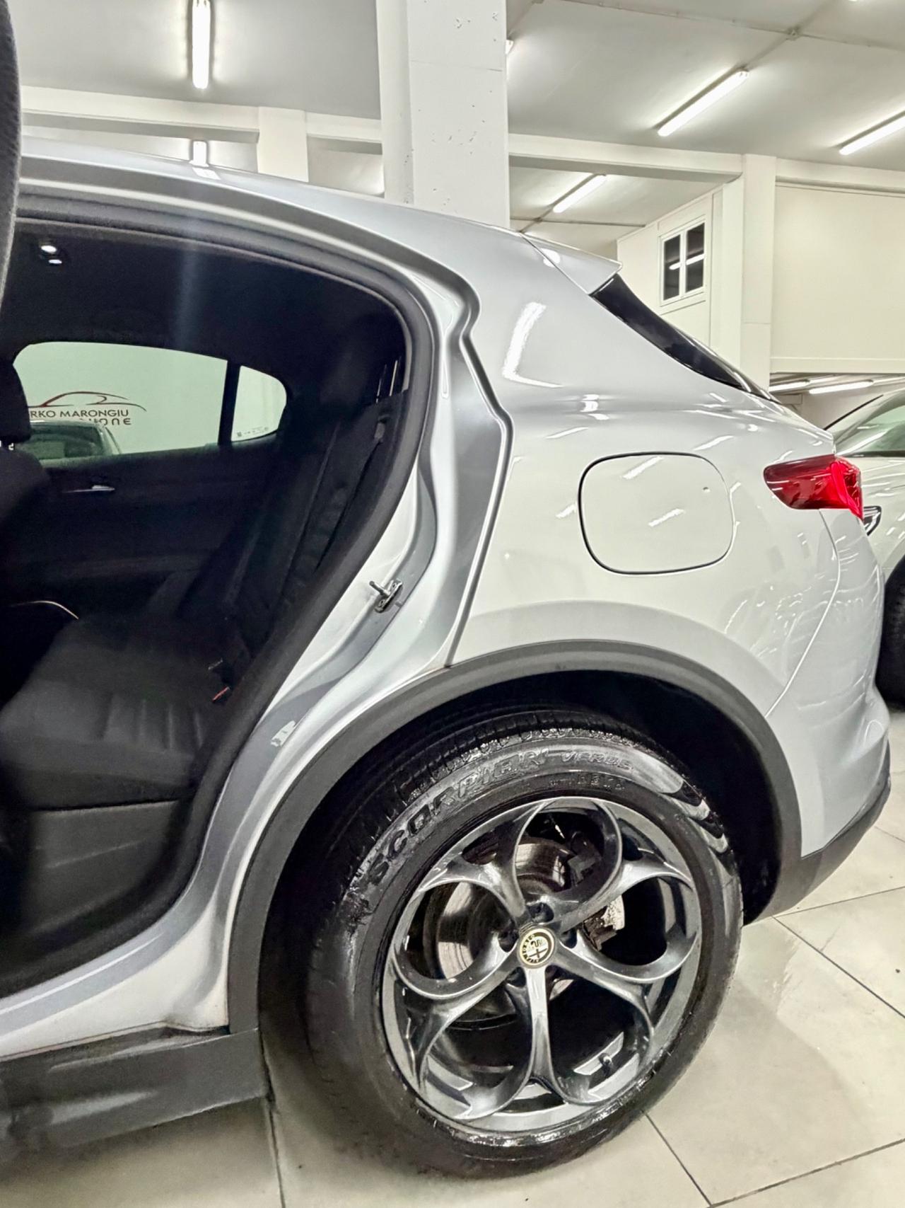 Alfa Romeo Stelvio 2.2 160 CV AT8 RWD FINANZIABILE