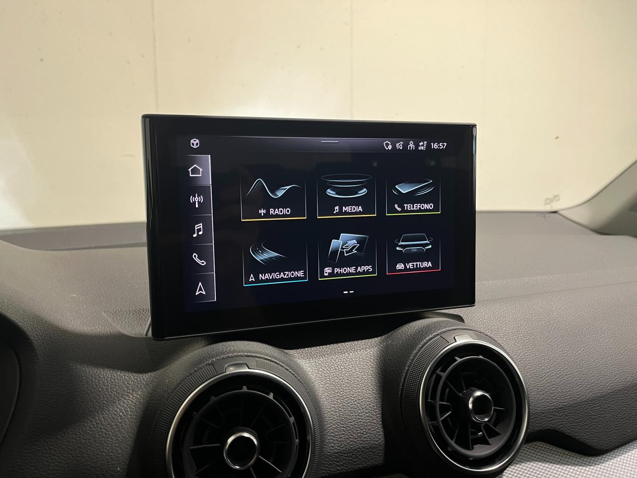 AUDI Q2 35 TFSI S-TRONIC BUSINESS ADVANCED