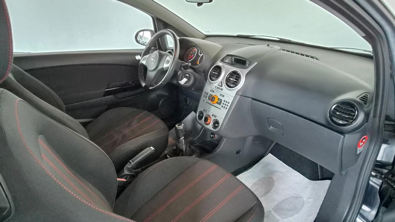 Opel Corsa 1.4 16V 3 porte Sport (OK NEOPATENTATI)