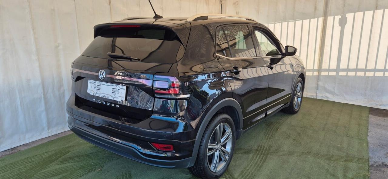 VOLKSWAGEN T-CROSS 1.6 TDI R-Line 12/2019