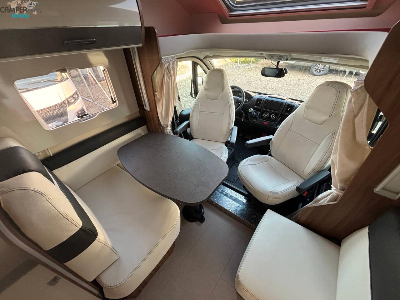 CI MAGIS 65 XT - Semintegrale con letto nautico ad altezza variabile ed ampio garage