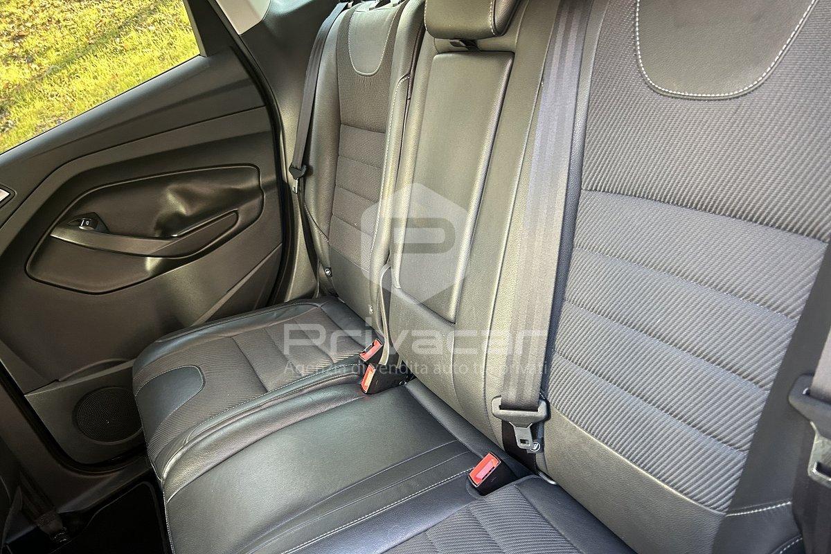 FORD Kuga 2.0 TDCI 150 CV S&S 4WD Powershift Titanium