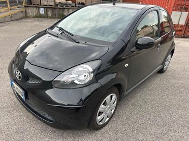 TOYOTA Aygo Stupenda Bellissima 1.0 12V VVT-i 5P Sol