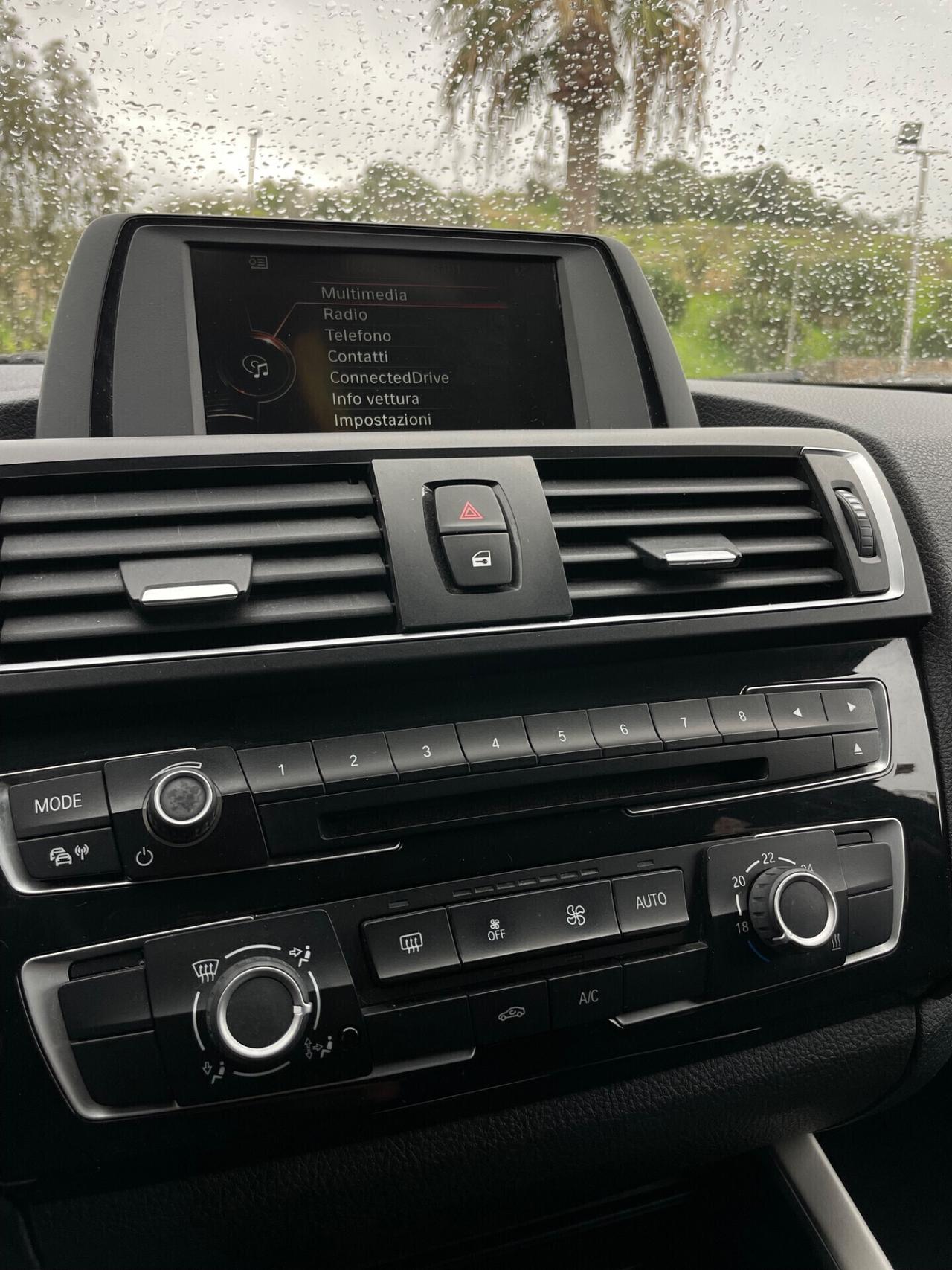 Bmw 116 116d 5p. Urban