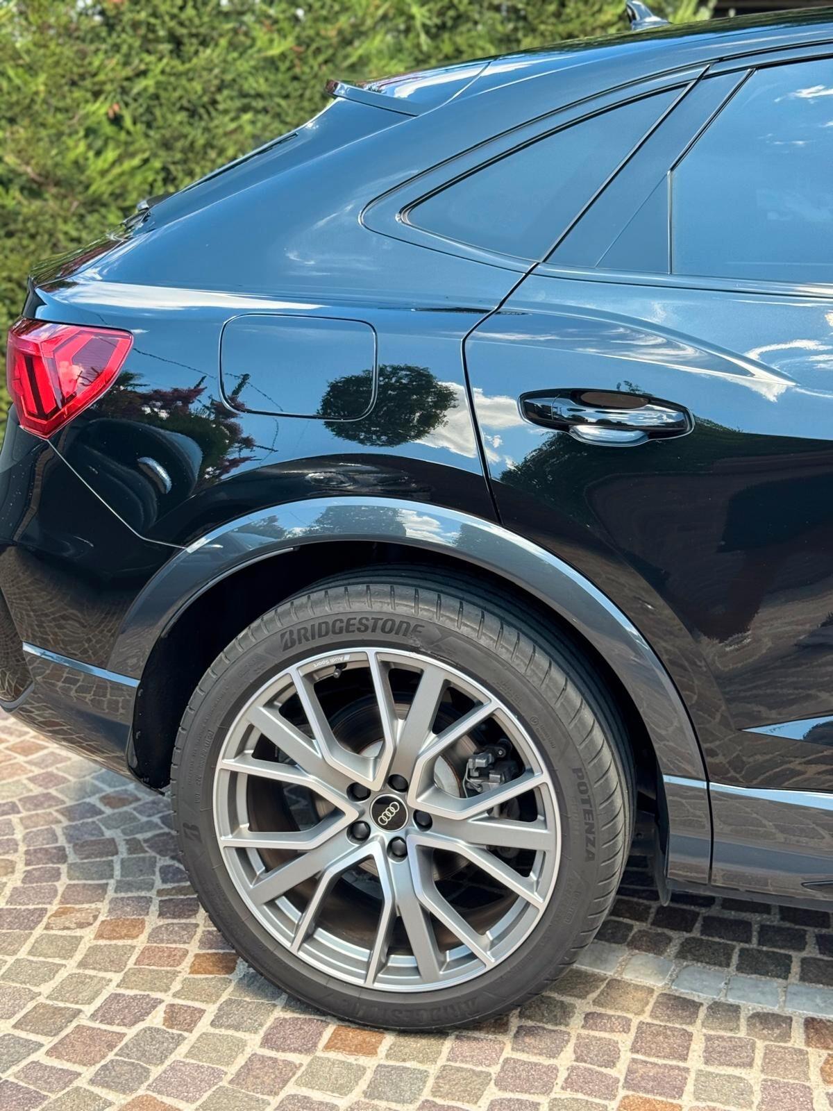 Audi Q3 SPB 35 TDI S tronic Identity Black