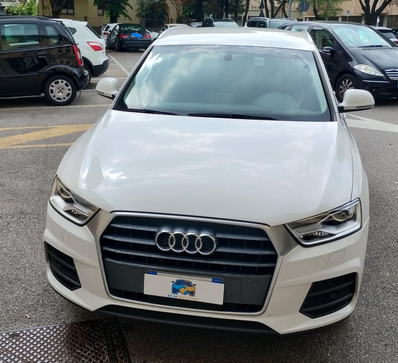 Audi Q3 2.0 TDI 120 CV S line Edition