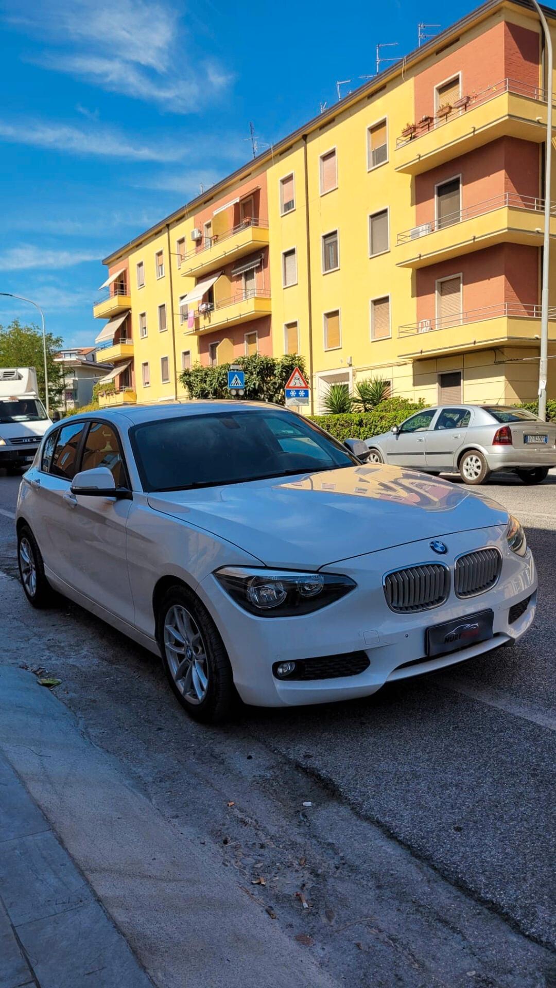 Bmw 116 116d 5p. Urban