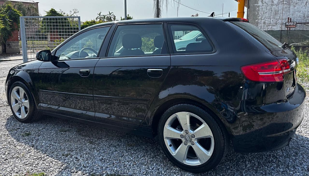 Audi A3 SPB 1.6 TDI 105 CV CR Ambition