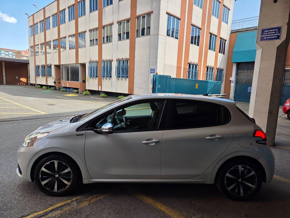 PEUGEOT - 208 - PureTech 82 S&S 5p. Signature