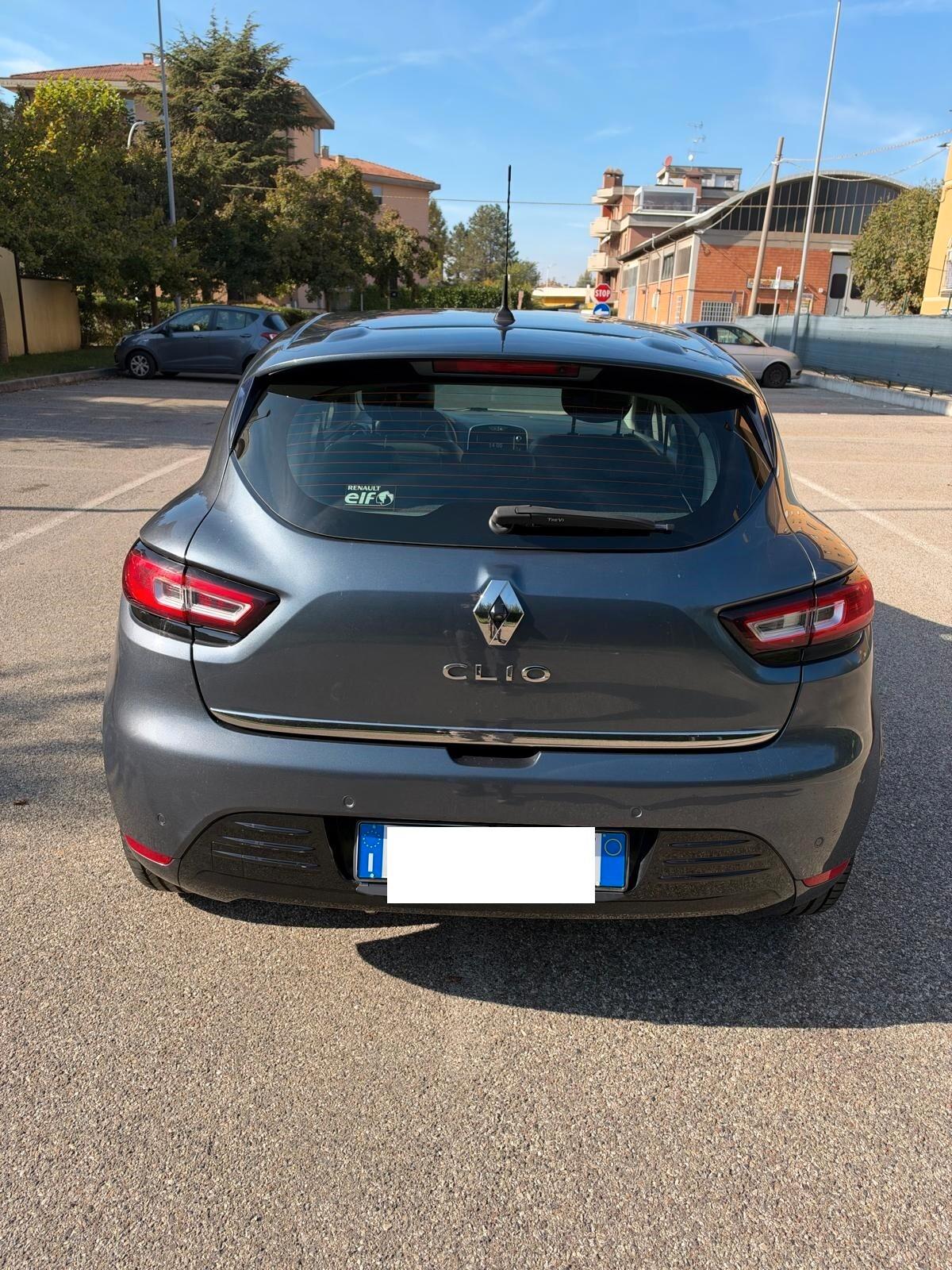 Renault Clio 1.5 dci - NAV. - NEOPATENTATI - 12 MESI DI GARANZIA -