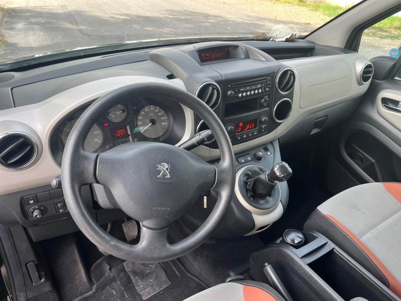 Peugeot Partner Tepee 1.6 HDi 92CV Outdoor 2013