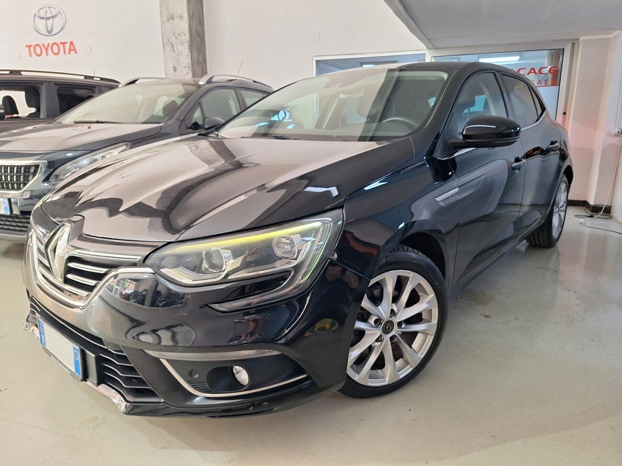 Renault Megane 1.5 dCi 110cv EDC Energy Intens