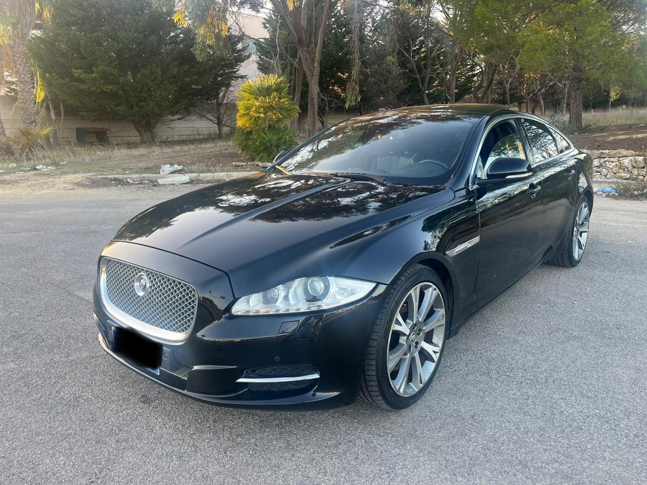 Jaguar XJ 3.0D V6 Premium Luxury - 2012