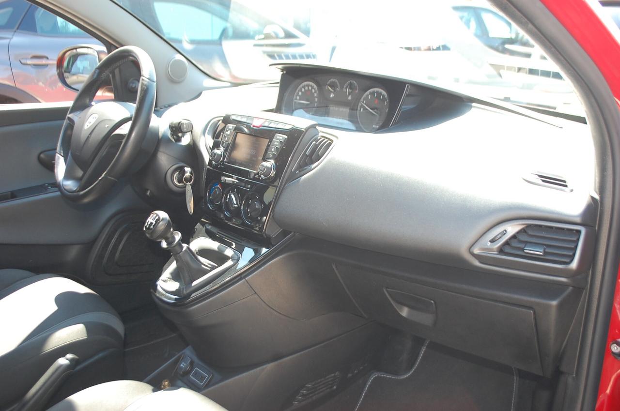 Lancia Ypsilon 1.2 Gold ecochic Gpl 69CV Uff Italy Bluetooth USB