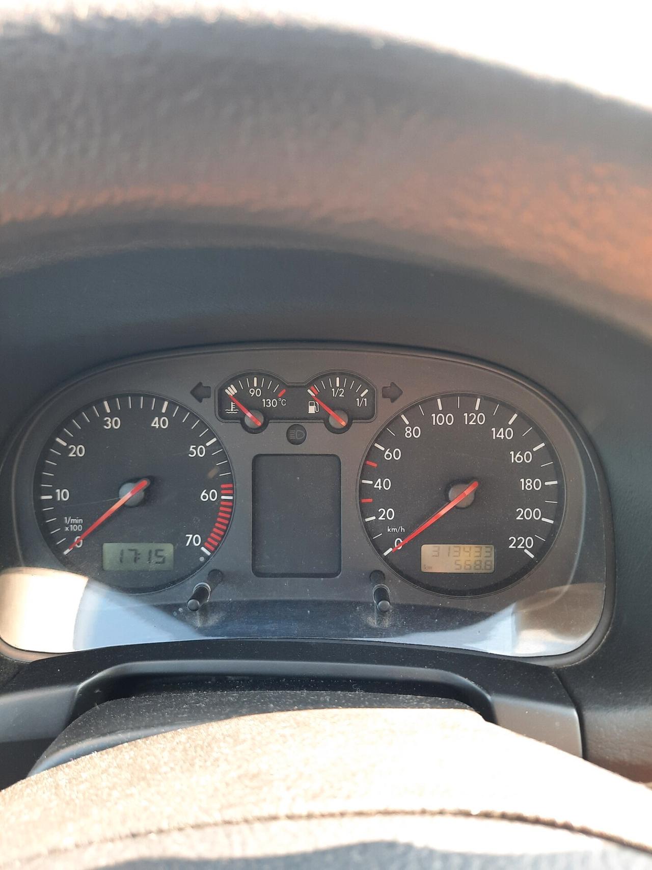 Volkswagen Golf 1.4 16V cat 5 porte Air Ok neopatentati