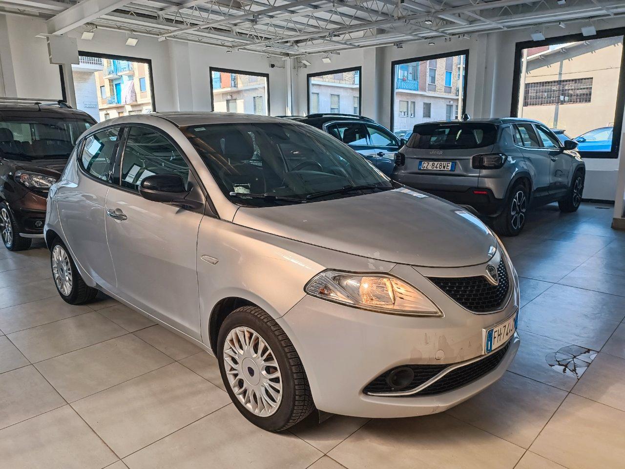 Lancia Ypsilon 5 Porte Ypsilon 1.2 Gold 69cv