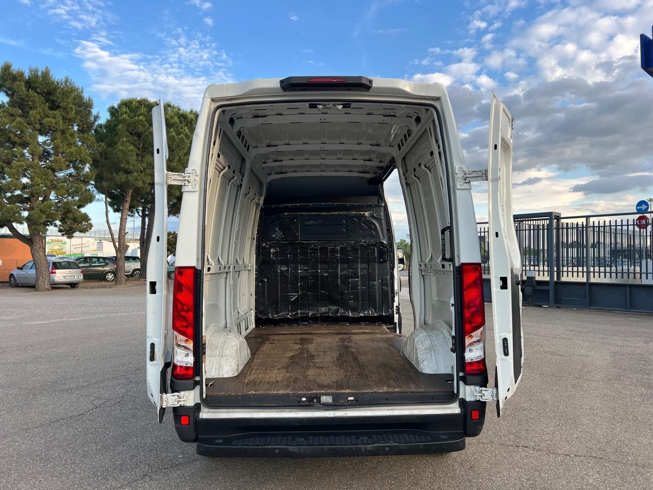 Iveco Daily 35S14 2.3 MJT 140cv L2H2 - 2017