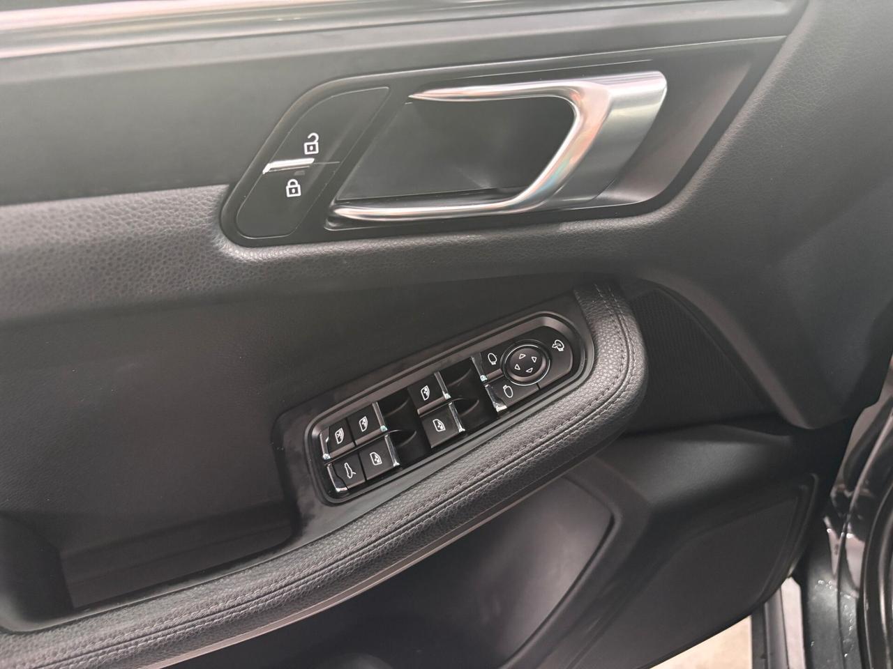PORSCHE MACAN 2.0 265CV TETTO-NAVI