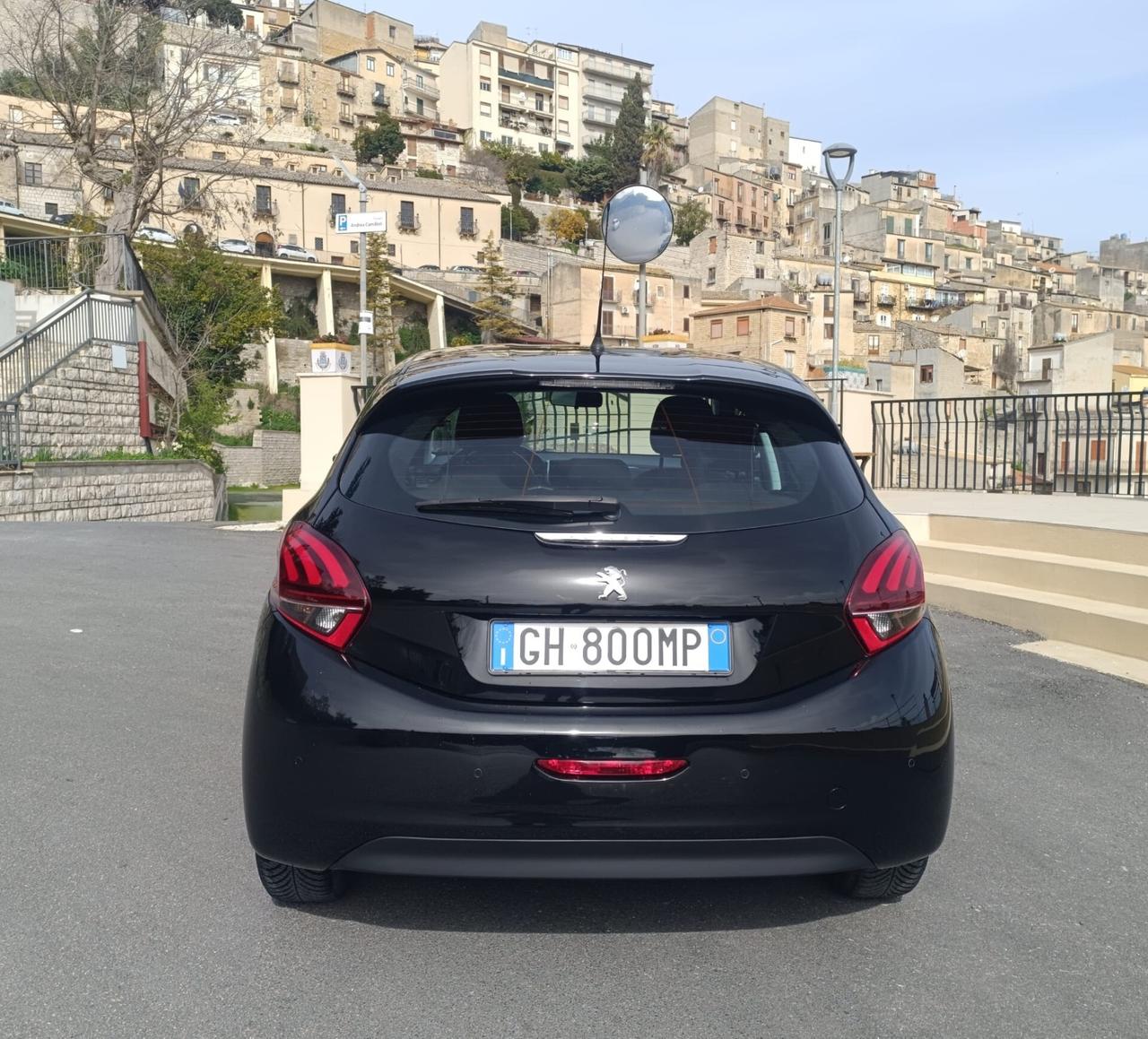 Peugeot 208 BlueHDi 100 5 porte Allure