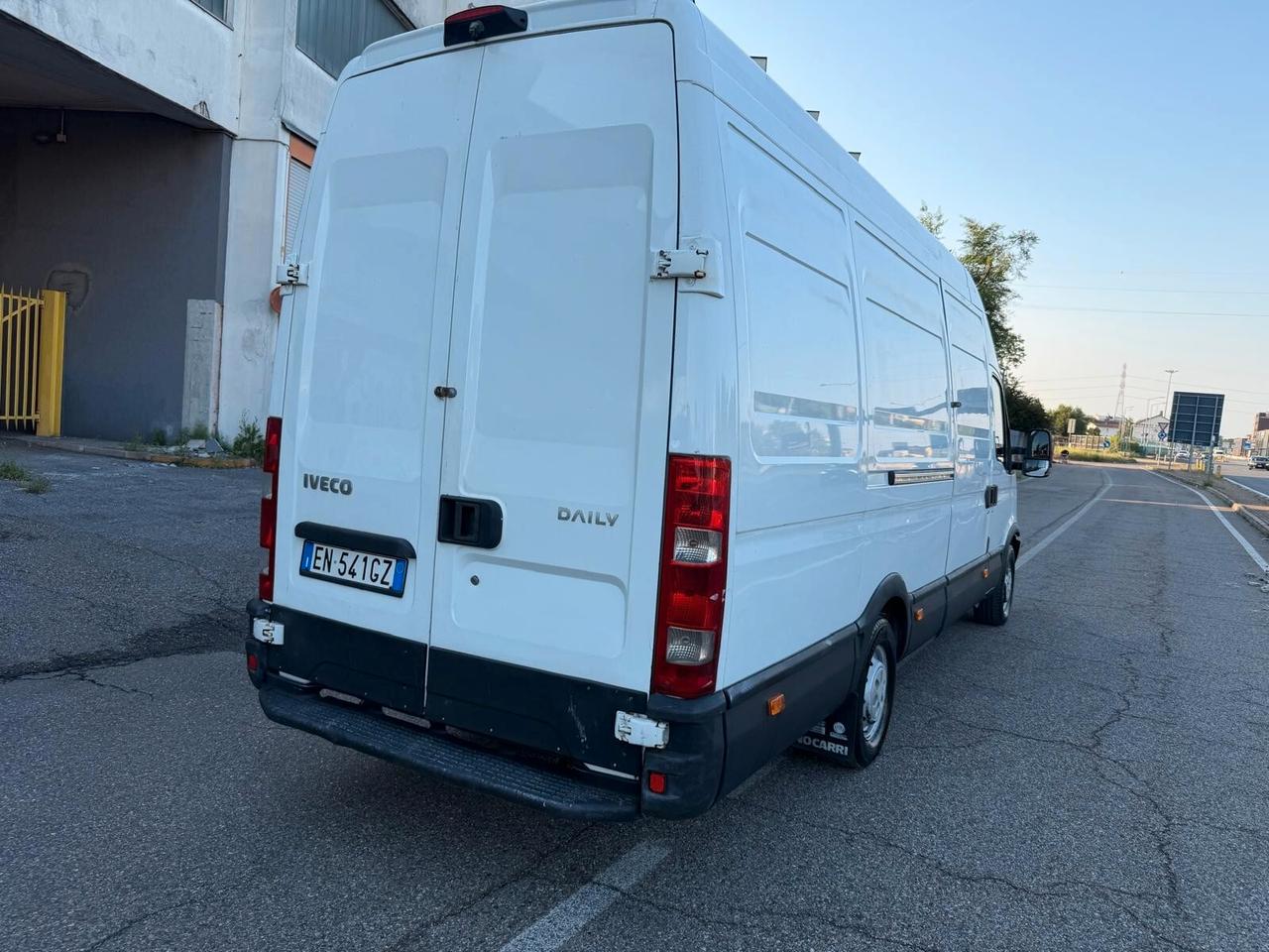 Iveco Daily 35S15V 2.3 HPT PC-TM Furgone