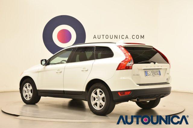 VOLVO XC60 2.0 DRIVe KINETIC TETTO