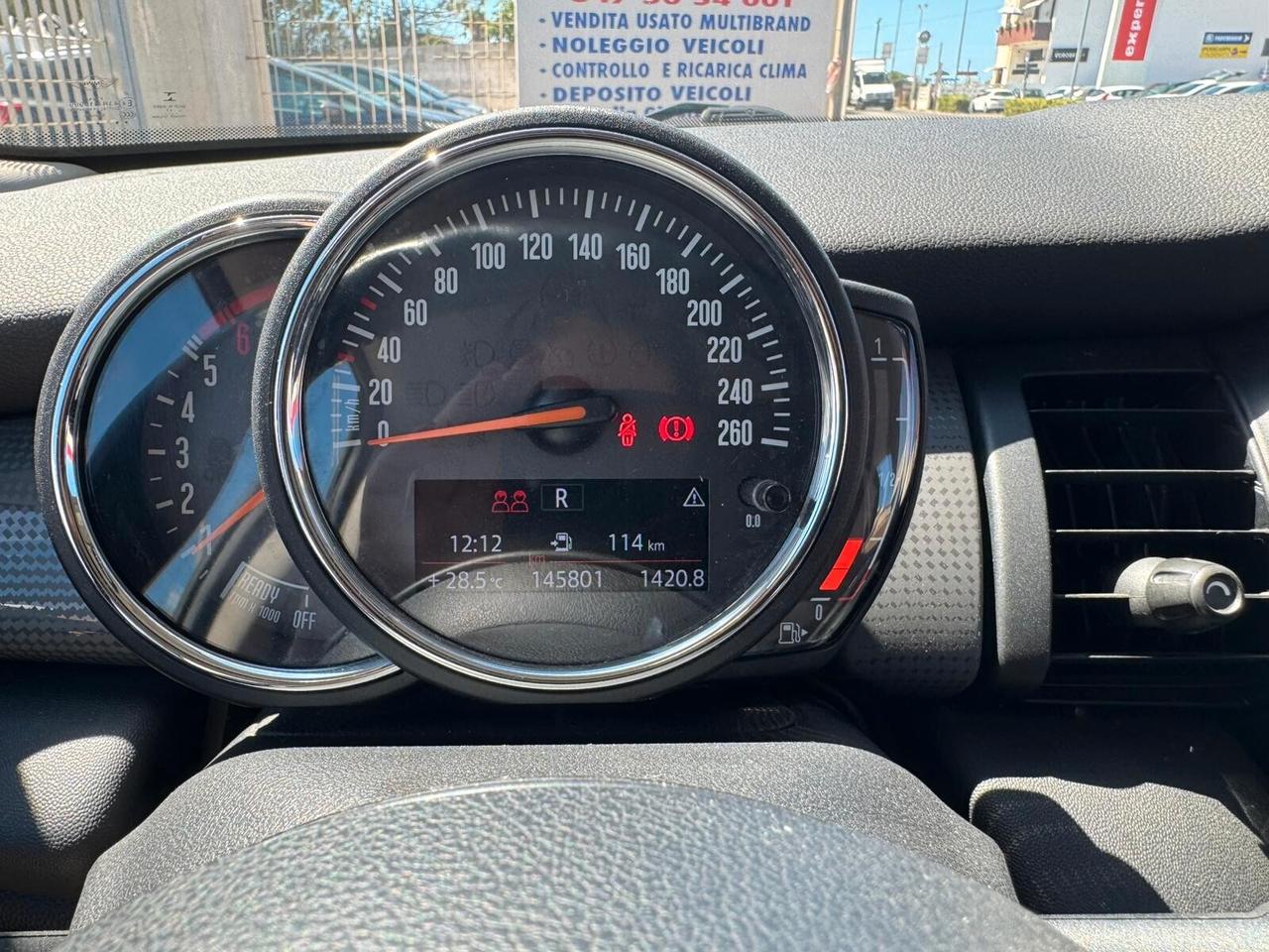 Mini Cooper D 1.5 DIESEL - 2017