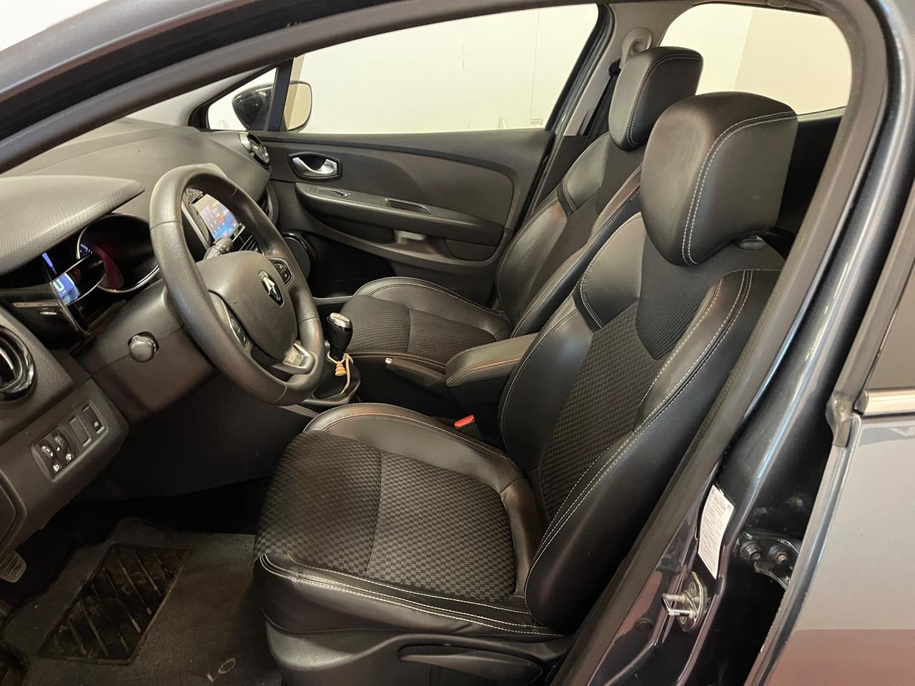 Renault Clio dCi 8V 90 CV 5 porte Moschino Intens