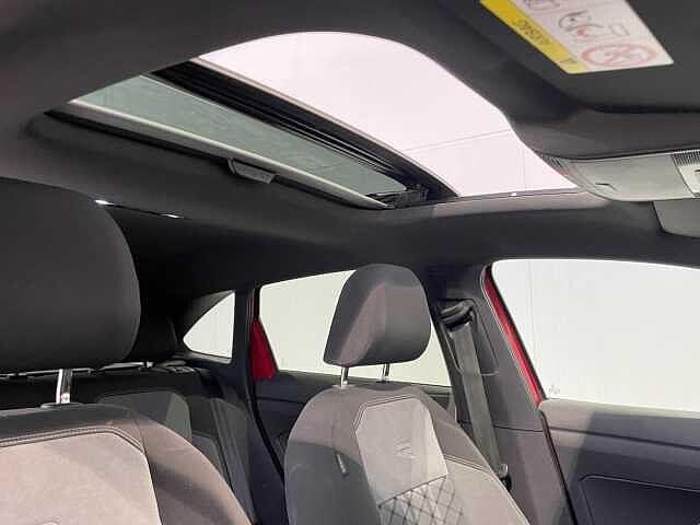 Volkswagen Taigo 1.0TSI 110CV DSG R-Line - NEOPATENTATI -