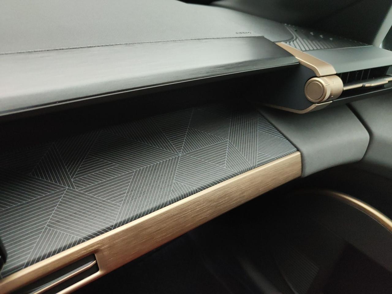 LANCIA Ypsilon IV 2024 156CV BEV 51KW LX (GUIDA AUTONOMA LIVELLO 2, INFOTAINMENT SALA PRO NAVI)