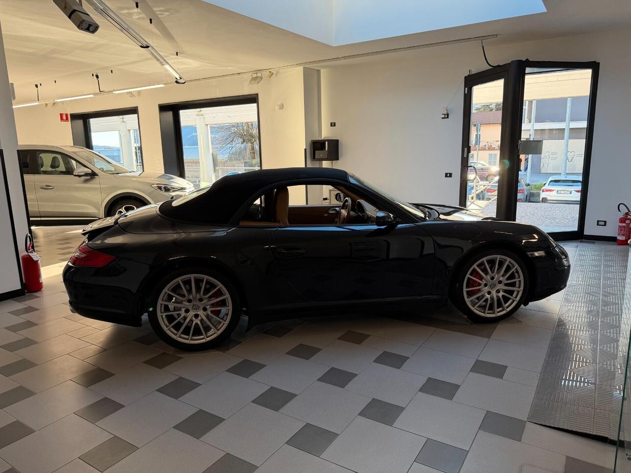Porsche 911 Carrera 4S Cabriolet