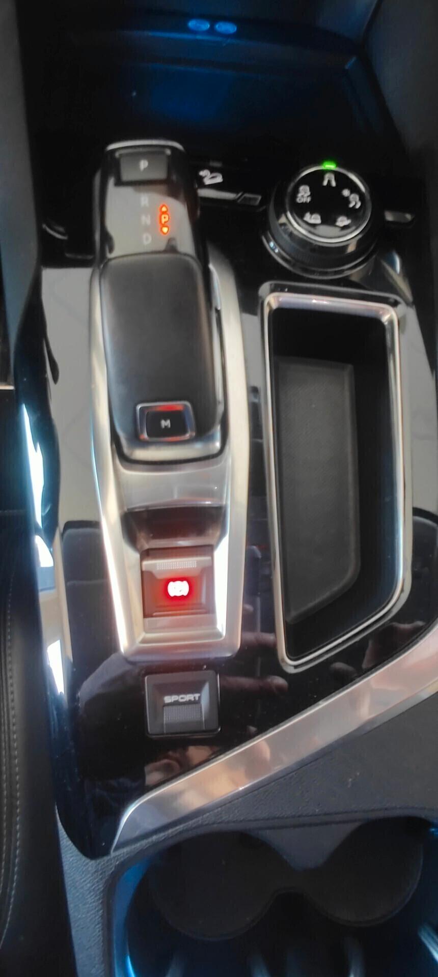 Peugeot 5008 BlueHDi 130 S&S EAT8 Crossway