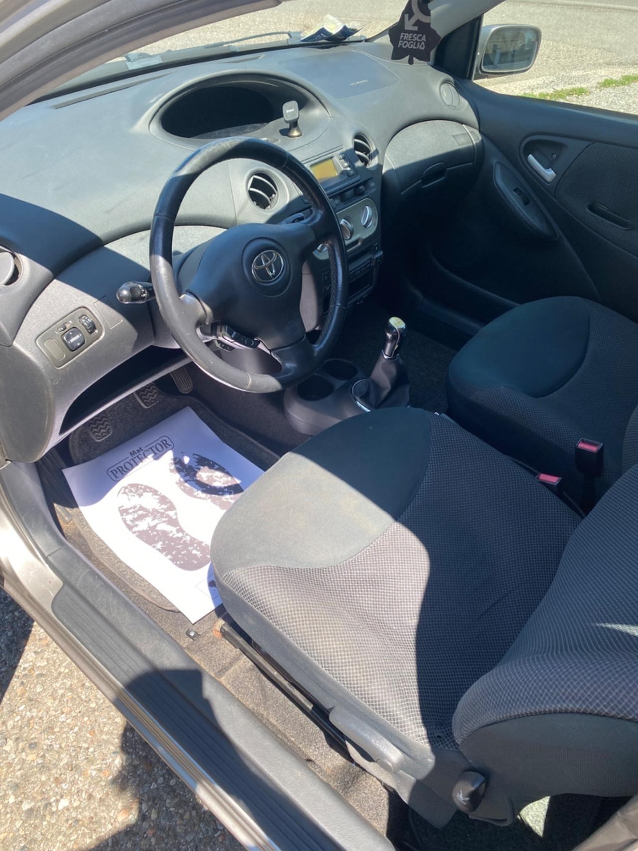 Toyota Yaris 1.0i 16V cat 3 porte Sol Blue