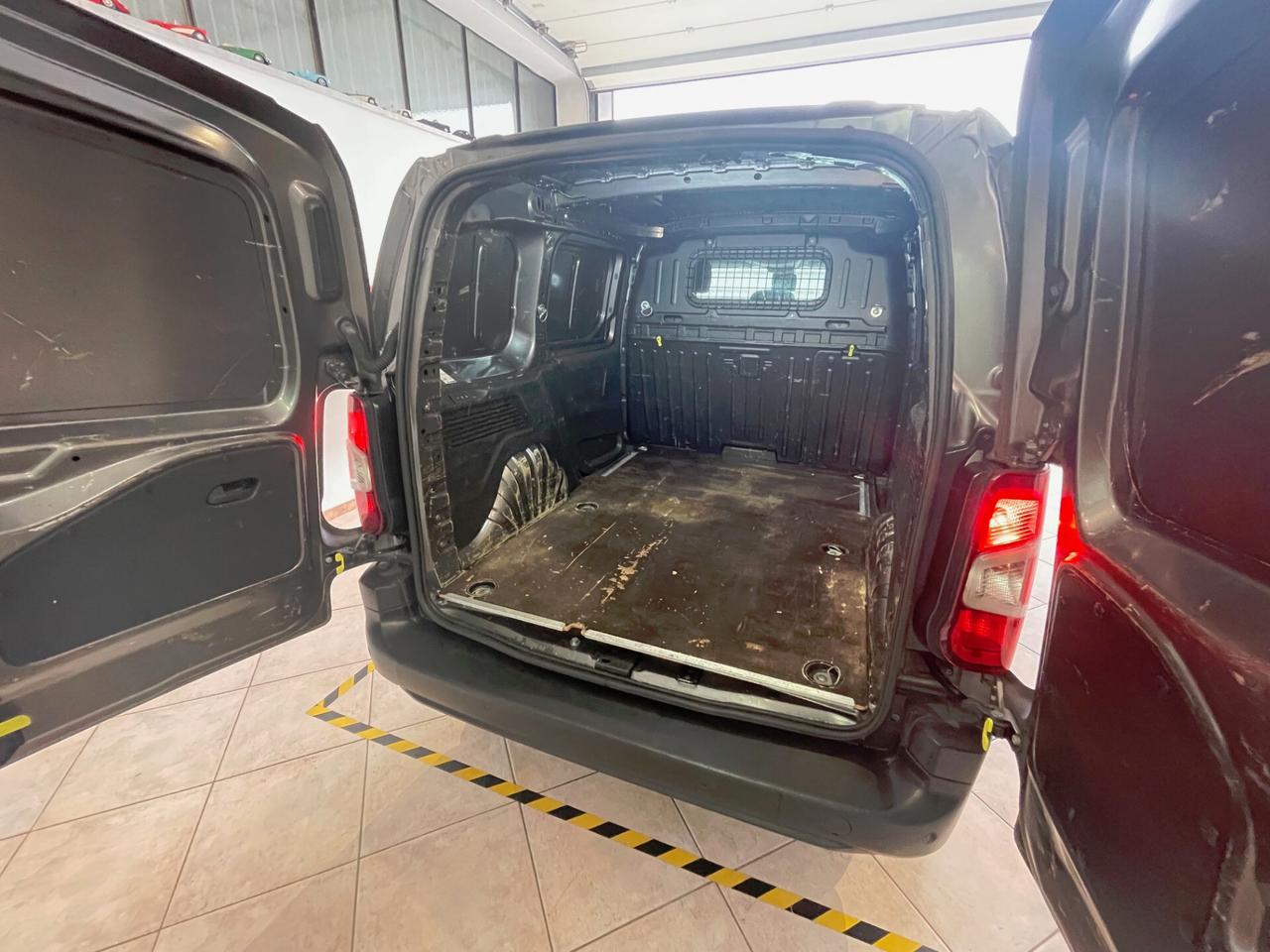 Peugeot Partner BlueHDi 130 EAT8 S&S PC 1000Kg Furgone Asphalt
