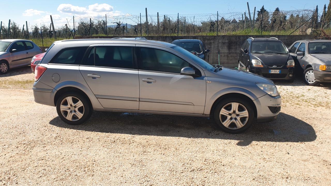 Opel Astra 1.7 CDTI 110CV 5 porte Cosmo