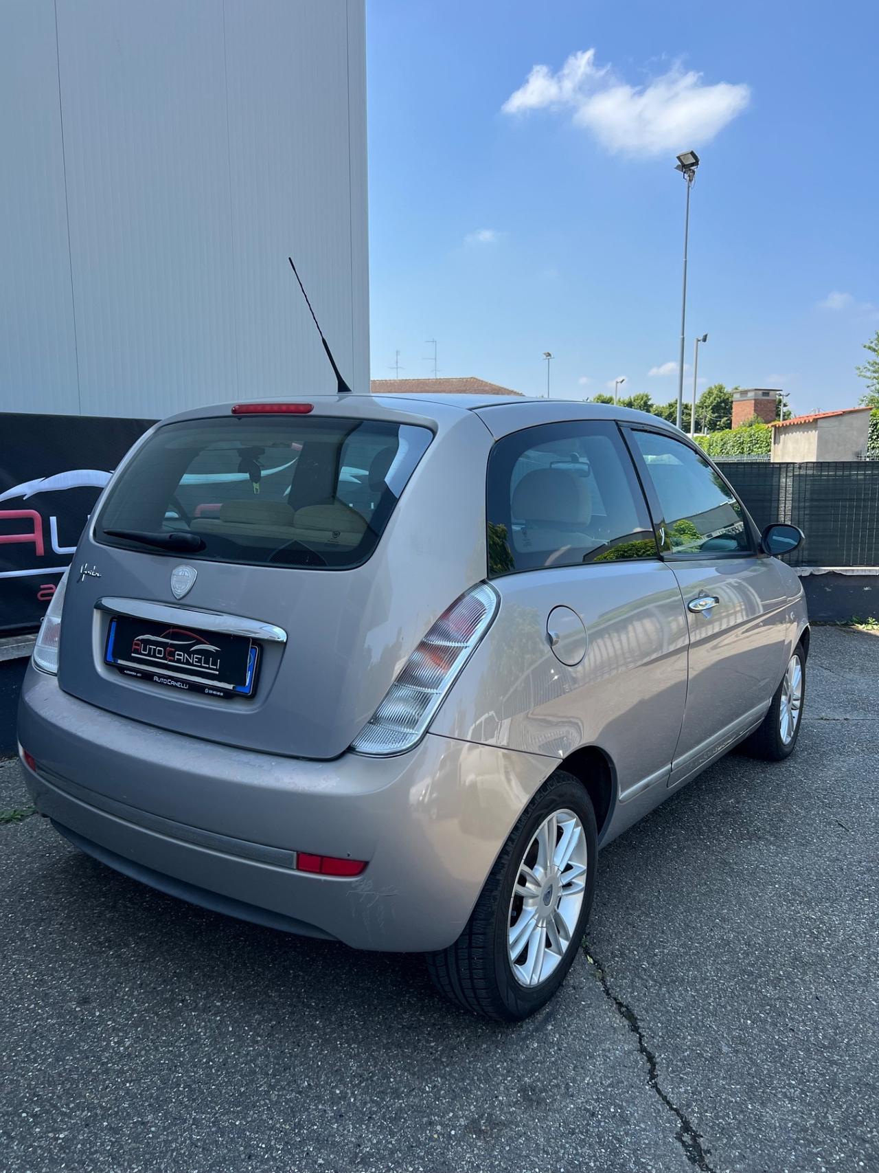Lancia Ypsilon 1.2 b NEOPATENTATI OCCASIONE