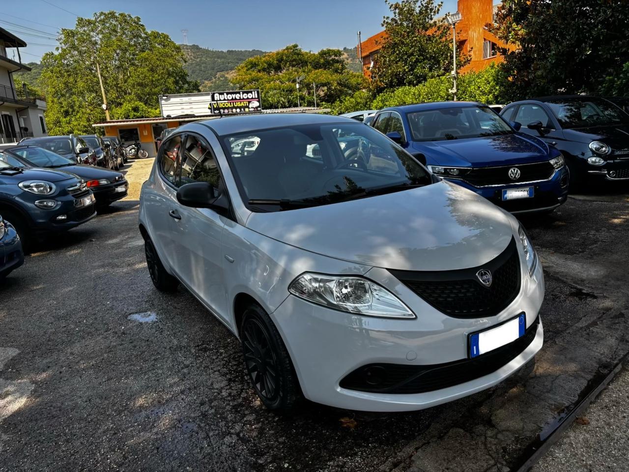 Lancia Ypsilon 1.2 69 CV 5 porte S&S Gold