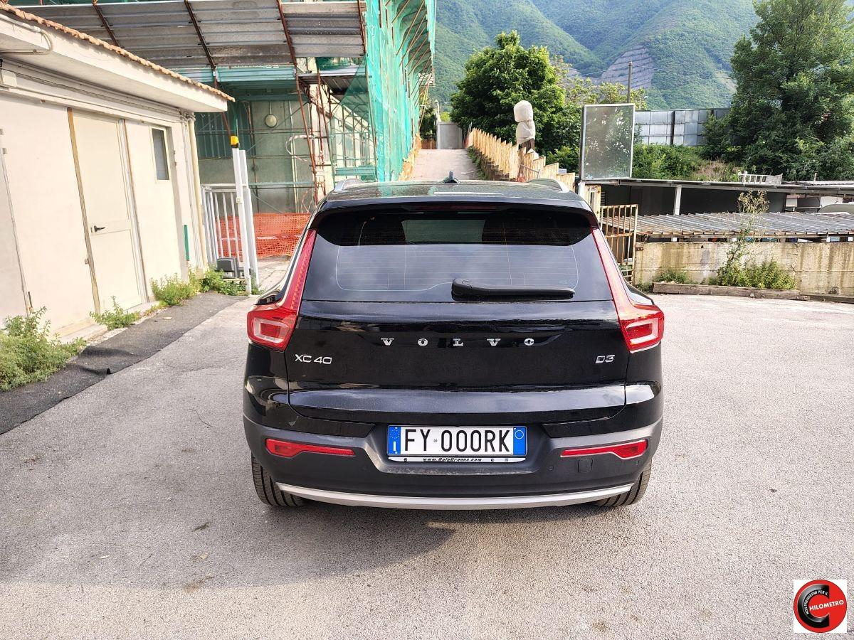 VOLVO XC40 2.0 D 150CV Geartronic Momentum