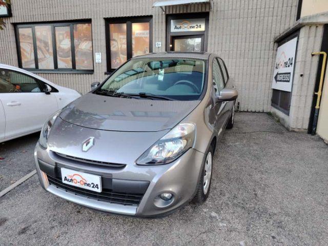 RENAULT Clio 1.2 16V 5 porte Luxe NEOPATENTATI