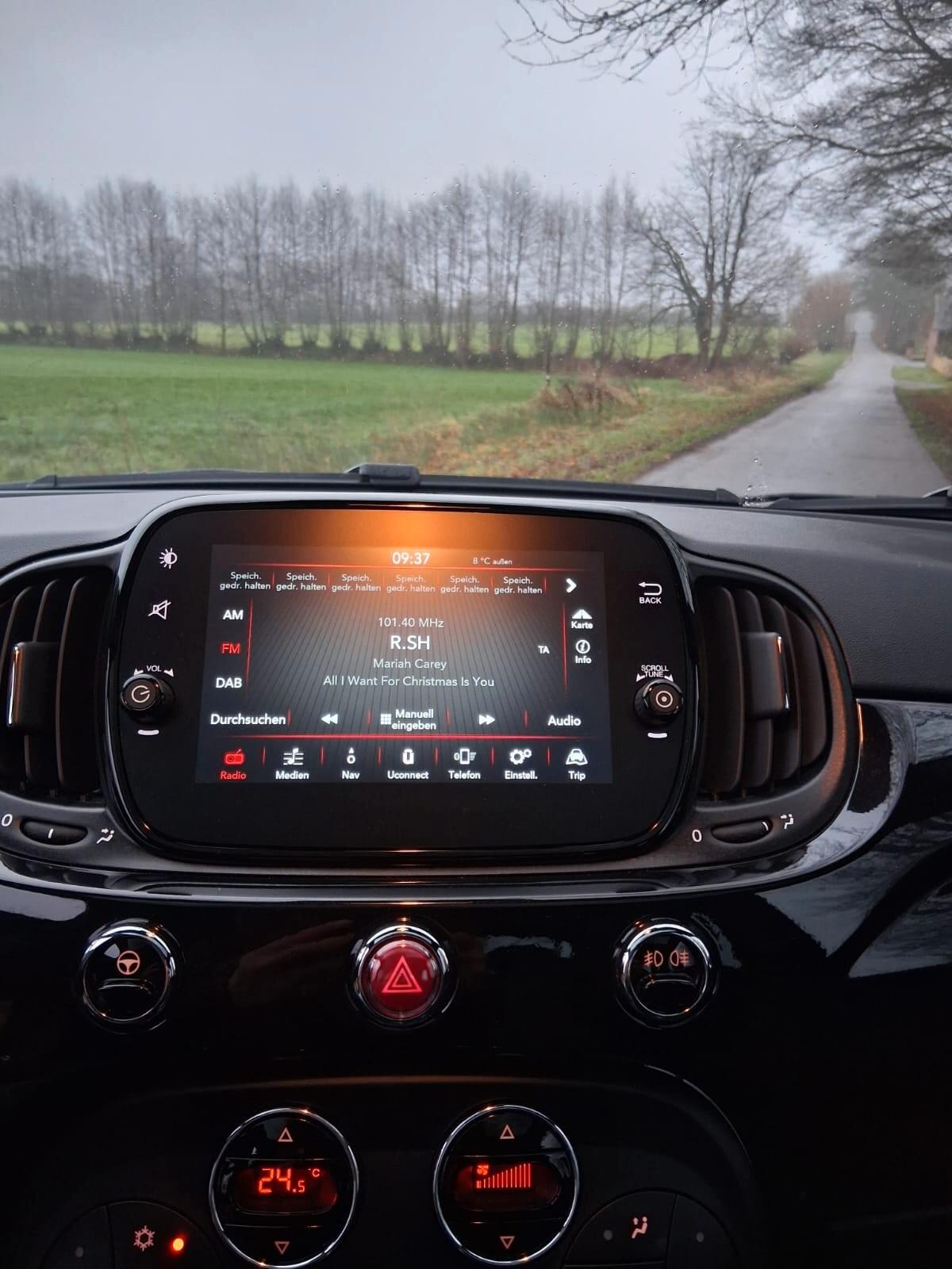 Fiat 500 1.0 Hybrid Dolcevita navi