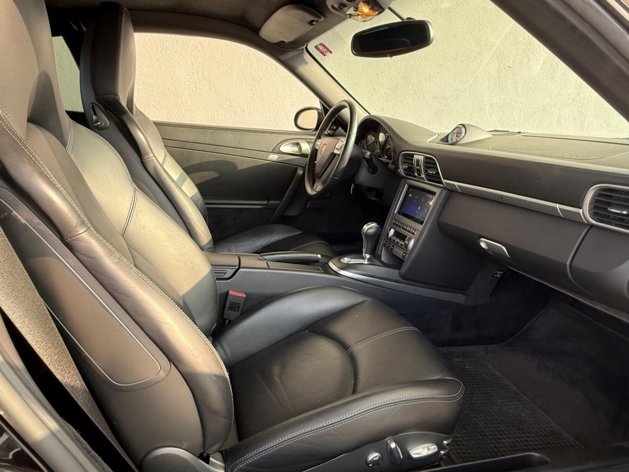 Porsche 911 Coupe 3.8 Carrera S