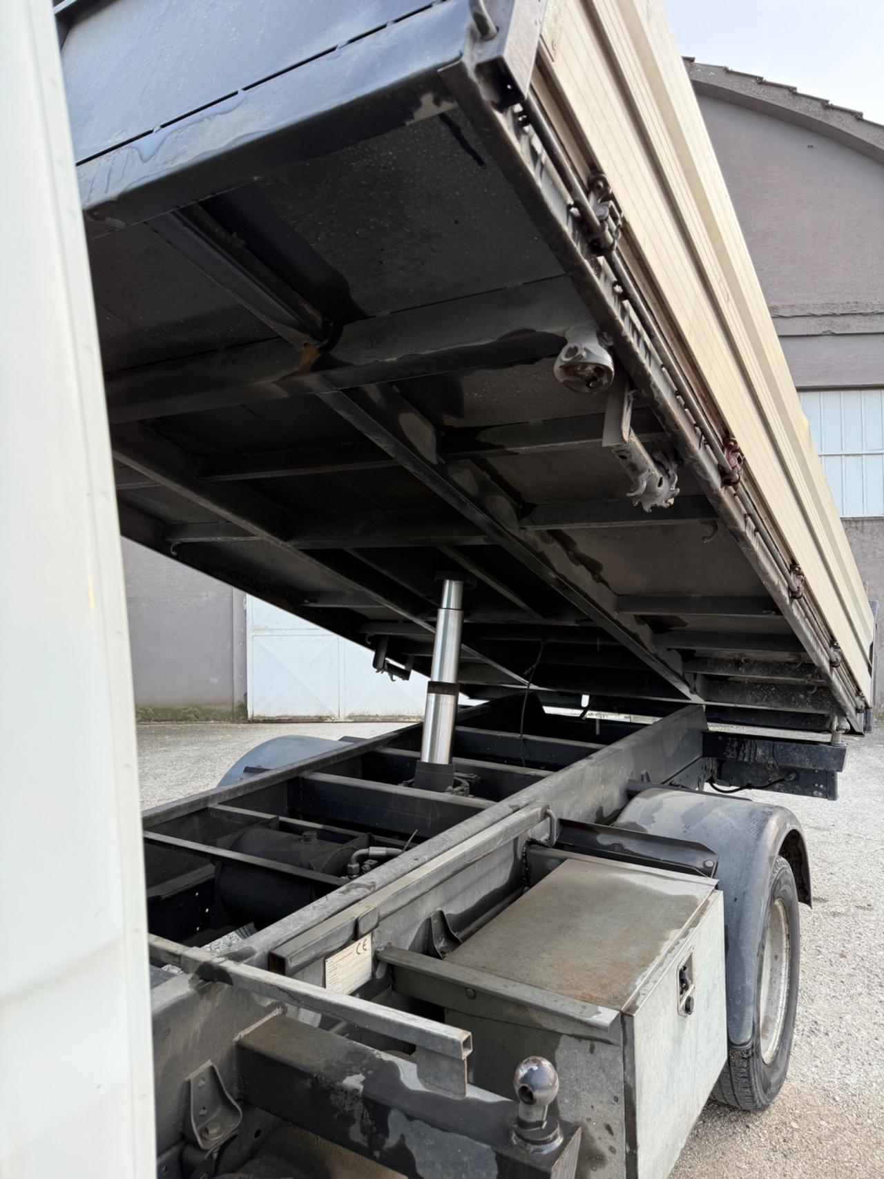 Iveco Daily ribaltabile trilaterale