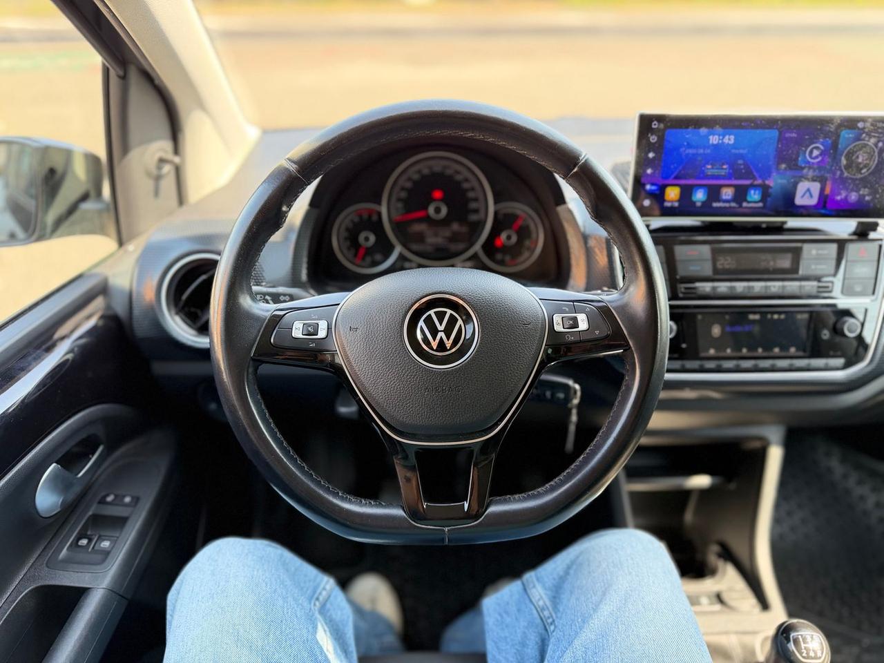 Volkswagen up! High up! 1.0 eco up! #11986
