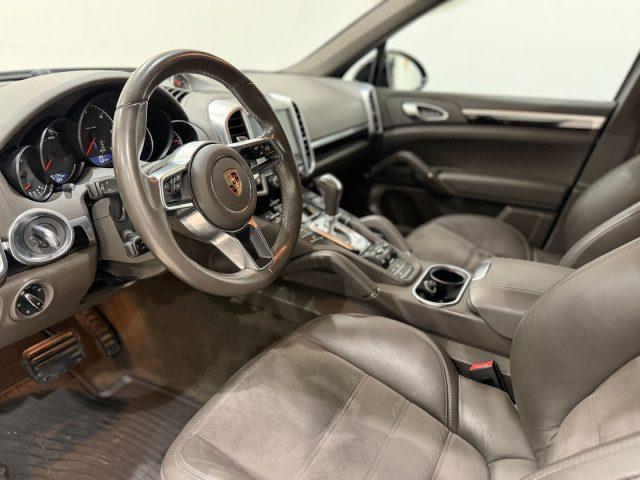 PORSCHE Cayenne 3.0 Diesel Platinum Edition