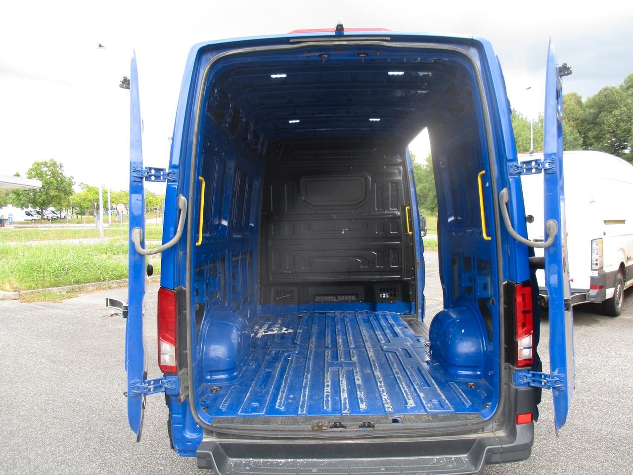Volkswagen CRAFTER 20 TDI 140 CV PASSO MEDIO TETTO ALTO
