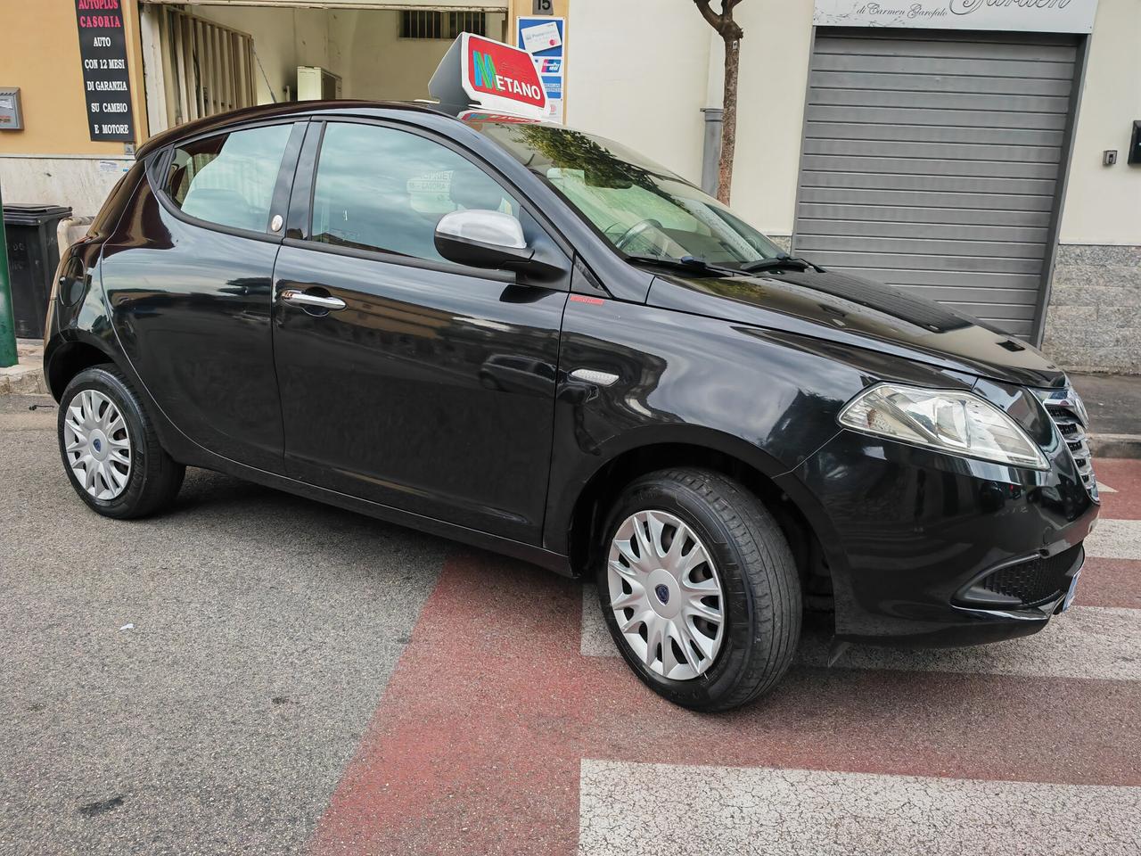 LANCIA YPSILON 0.9 ECOCHIC GOLD CV84 KW62