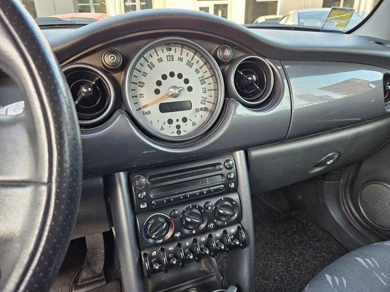 MINI Mini Mini 1.6 One De Luxe