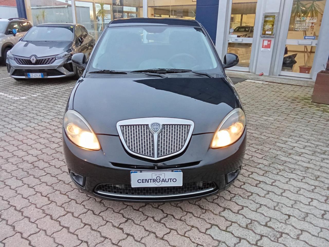 Lancia Ypsilon 1.2 69 CV Unyca